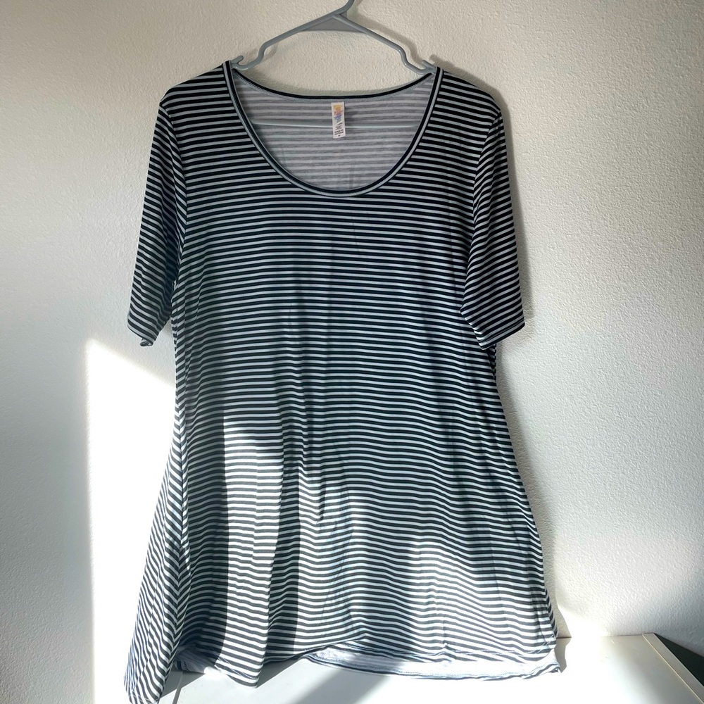 🎈4 for $15🎈 Lularoe Perfect Top